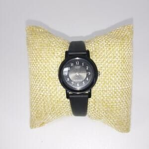 Sporty Casio Women's Black LQ-139 Analog Wristwatch Watch